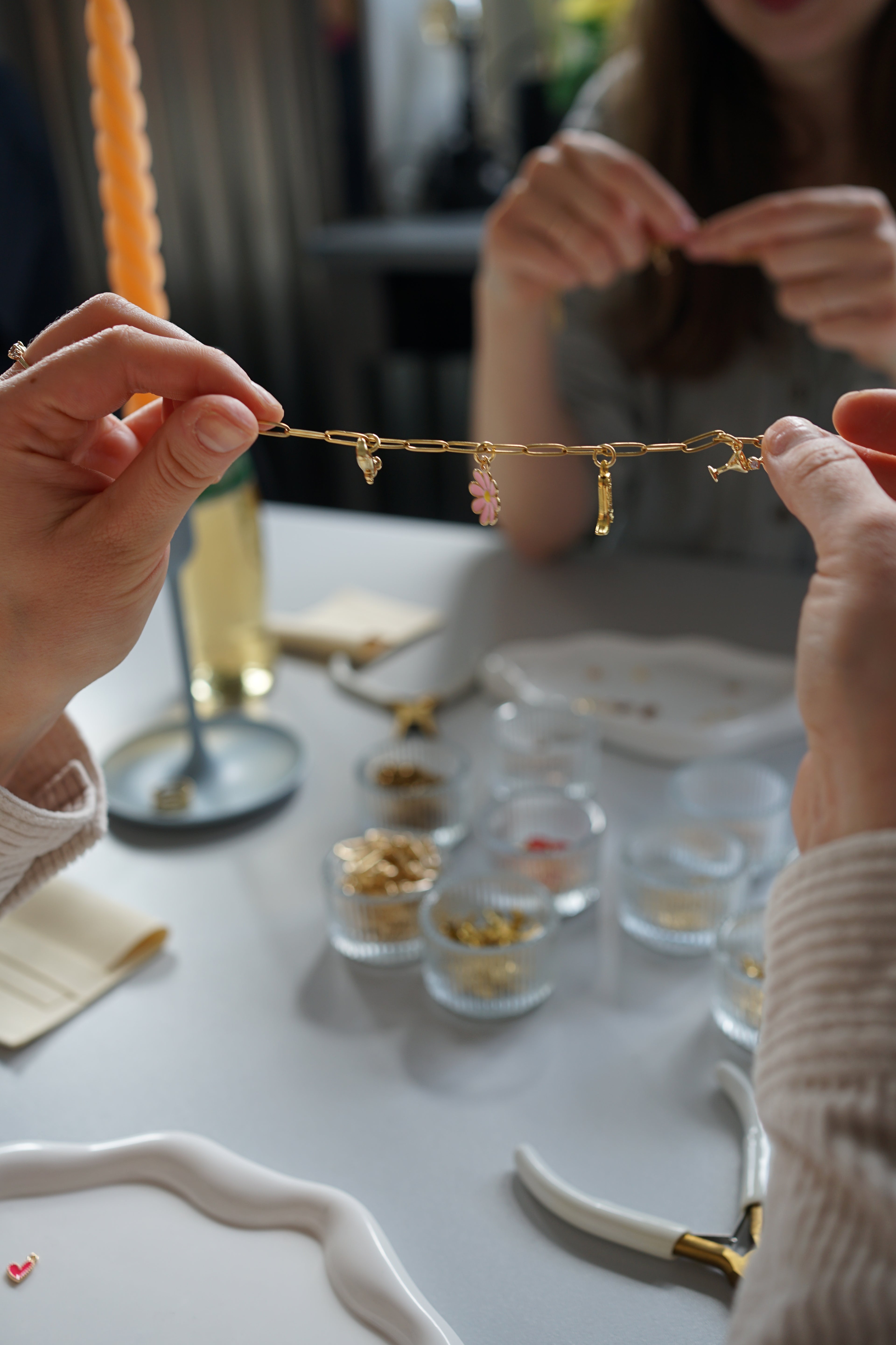 Charm Atelier x Unterhaltung: Dein Armband voller Geschichten ✨ 30.05.2026 Dortmund